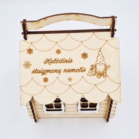 Medinė dėžutė „Nuspalvink namelį“