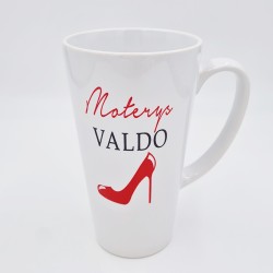 Latte puodelis „Moterys valdo“