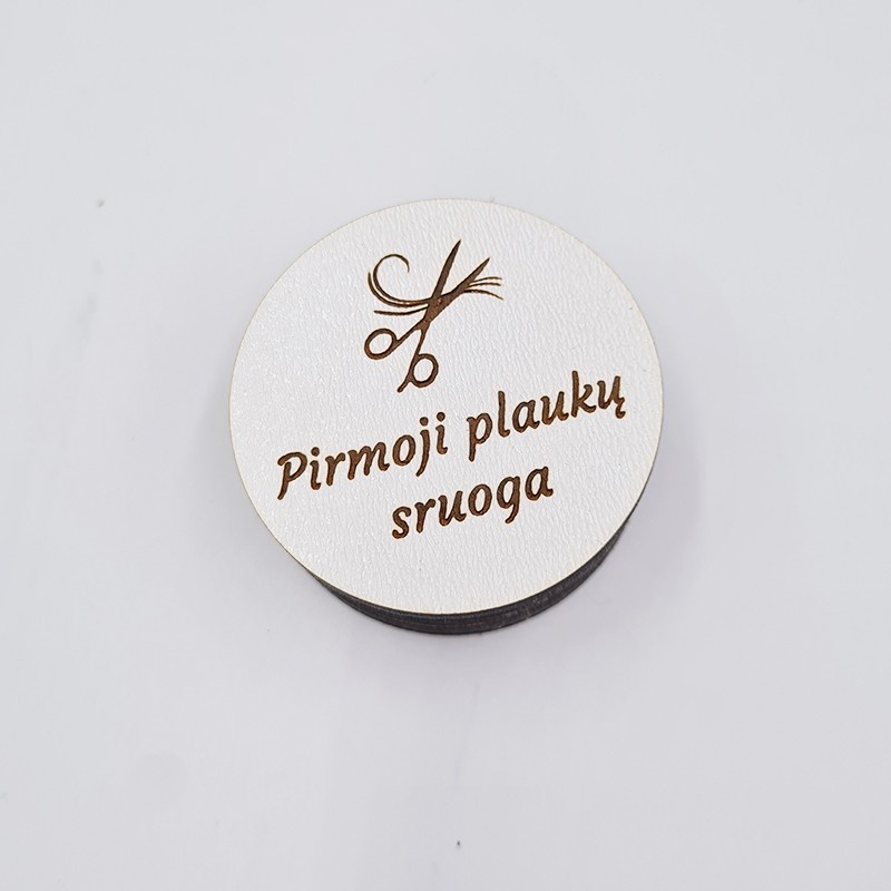 Balta graviruota dėžutė „Pirmasis dantukas“