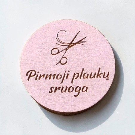 Rožinė graviruota dėžutė „Pirmoji plaukų sruoga“