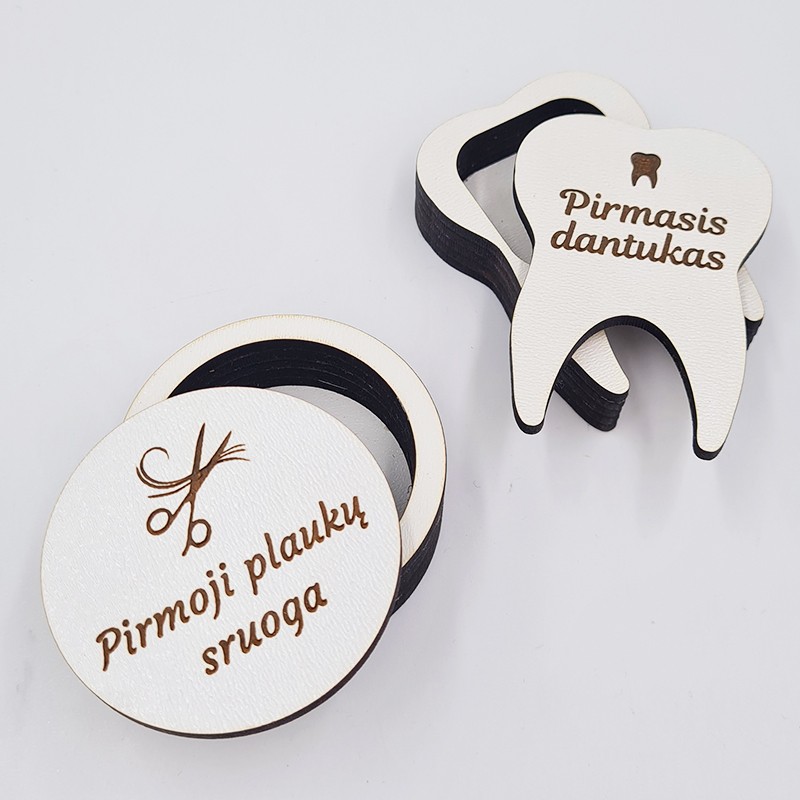 Pirmojo dantuko ir pirmosios sruogos baltų dėžučių rinkinys