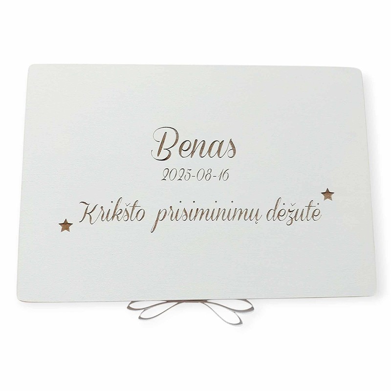 Krikštadėžė su vardu „Krikšto prisiminimų dėžutė“