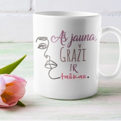 Puodelis: „Aš jauna, graži...